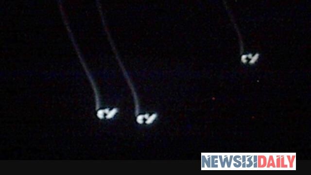 That's it!! 6 Eye Witnesses To 3 White UFOs Photograped By Pilot In Mid Air 3