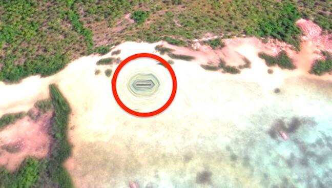 A UFO hunter claims to have uncovered the entrance to a 'Alien hidden base' 1