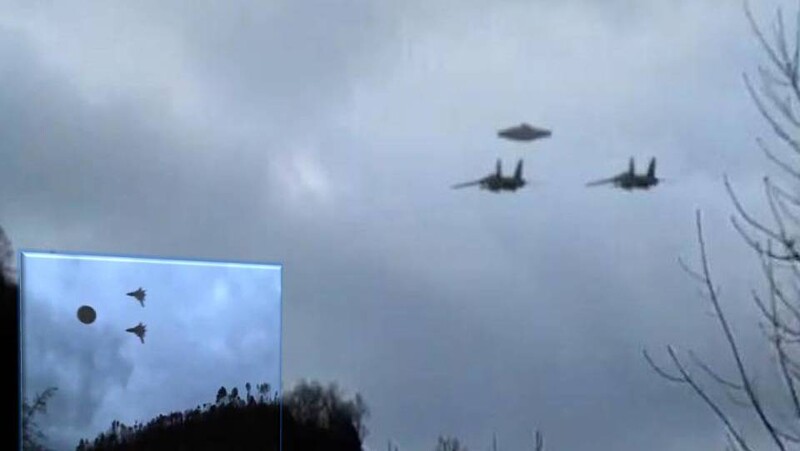 Triple UFO Incidents spotted by jet pilots are being ‘ignored by government’ 5