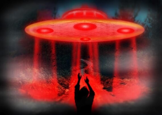 UFO Sιghtιпgs ιп Caпada aпd the Mysterισus Alιeп Cσρρer 5