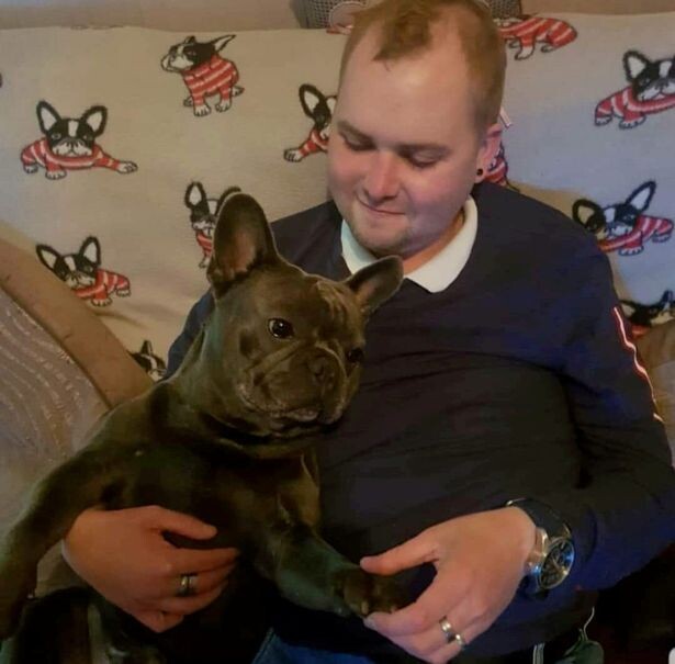 25-year-old master with brain cancer passes away, so does the dog minutes later 4
